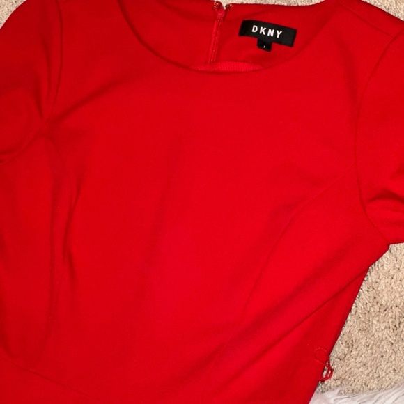 DKNY Women’s Red Flutter Sleeve Neck Cropped Belted Ju mpsuit Size 2 Small - Picture 2 of 9